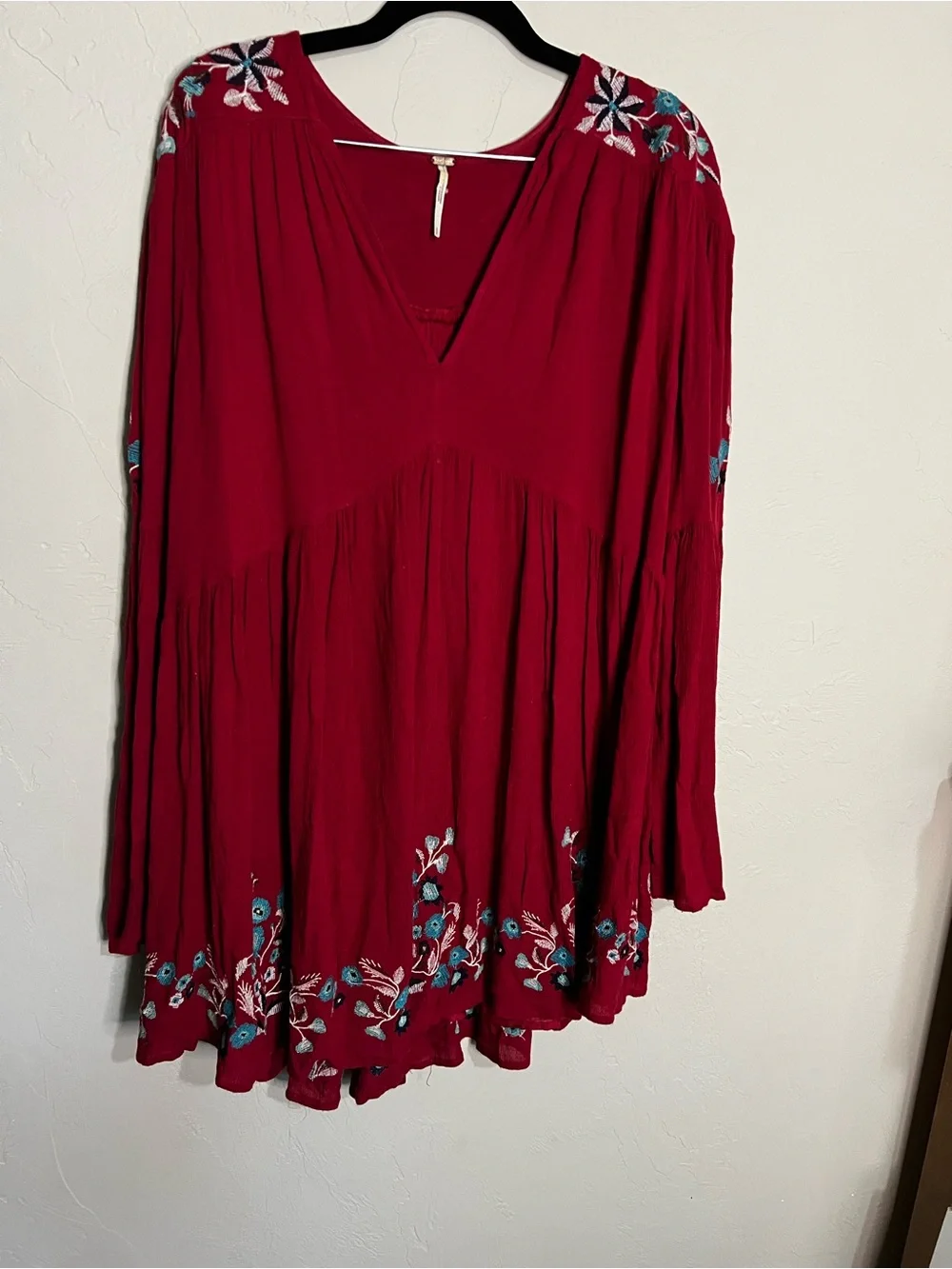 Free People Te‎ Amo Red Blue Floral Embroidered V Neck Babydoll Mini Dress